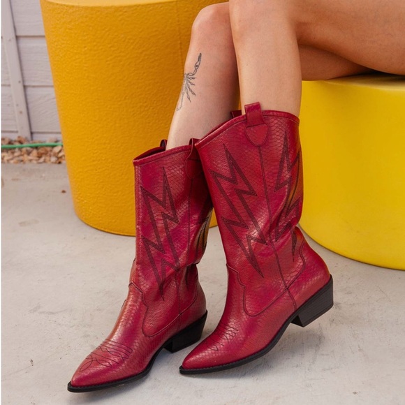 Dirty Laundry Josea Cowboy Boot (Women) in red - Picture 2 of 11